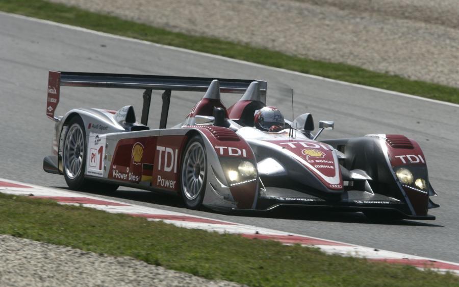  Audi R10 TDI 2008 года  (фото 31 из 57)